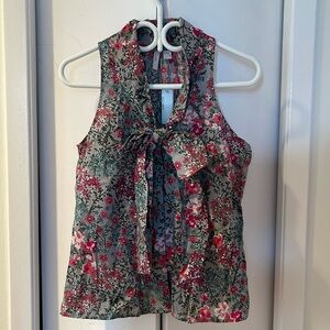 BNWT Old Navy sleeveless Top. Size S
